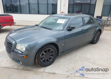 2005 Chrysler 300C z USA, uszkodzony, nr VIN 2C3AA63H55H115299